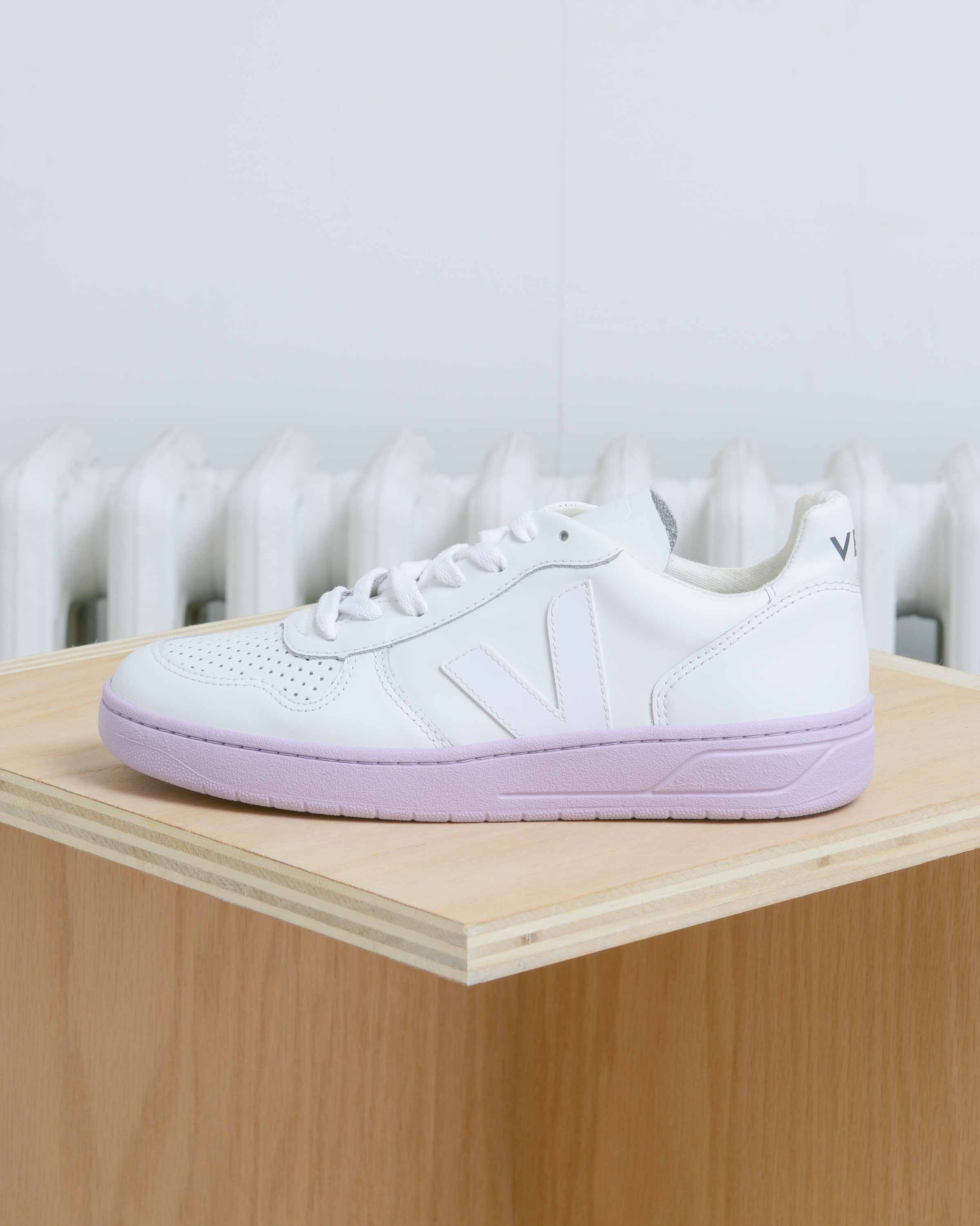 Extra White Lilas Sole V-10