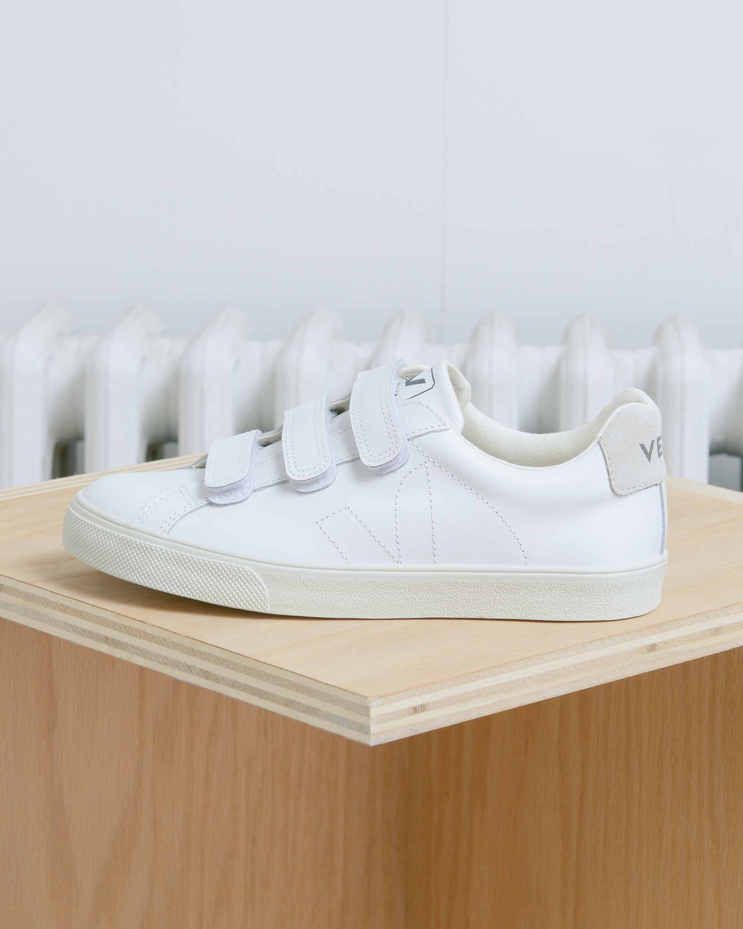 Pierre Extra White 3-Lock