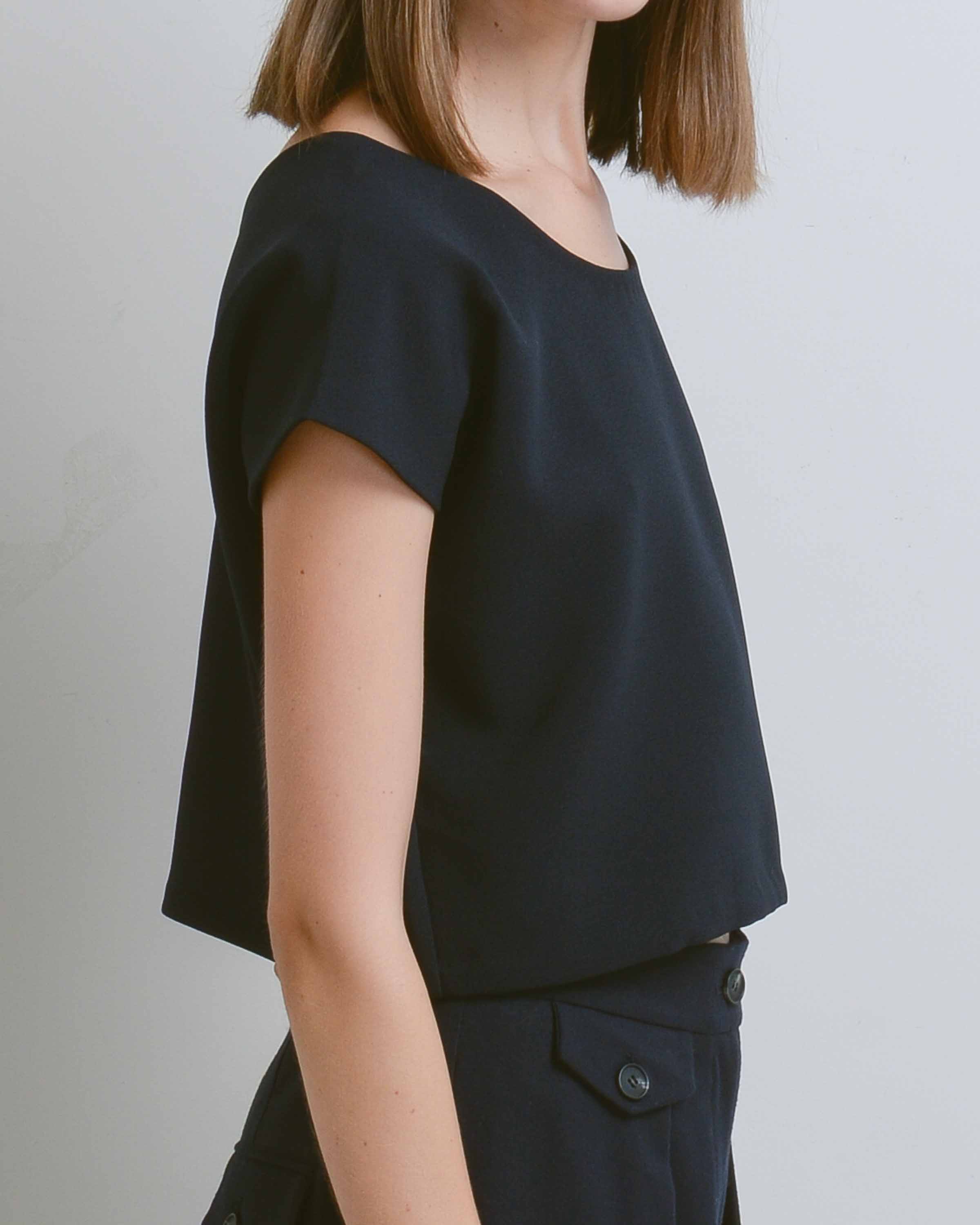 Black Blue Adlay Top